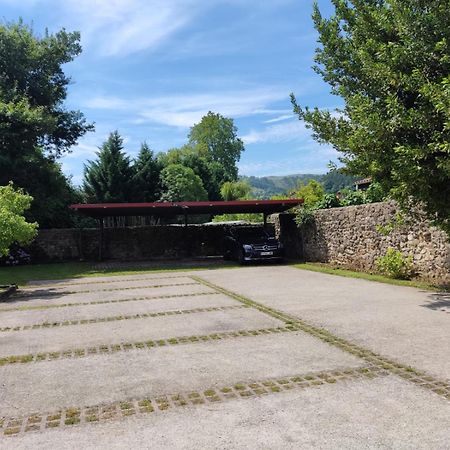 Posada Real La Montanesa Corrales De Buelna Εξωτερικό φωτογραφία