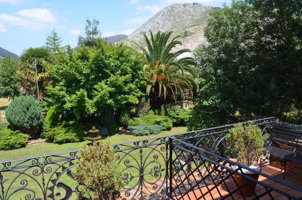 Posada Real La Montanesa Corrales De Buelna Εξωτερικό φωτογραφία